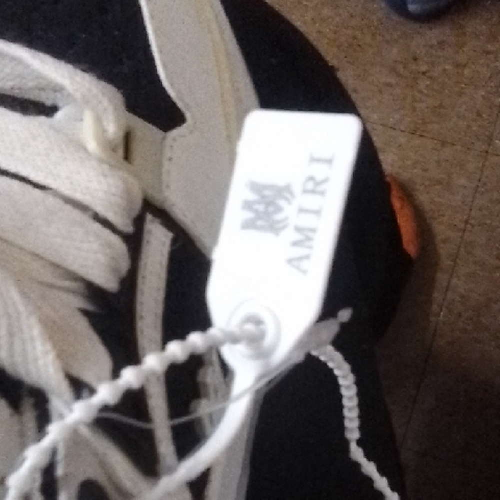 AMIRI Monochrome Logo Sneakers - Picture 2 of 7